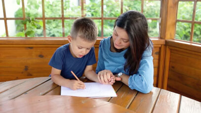 111 Frage der Woche Betreuungskarenz